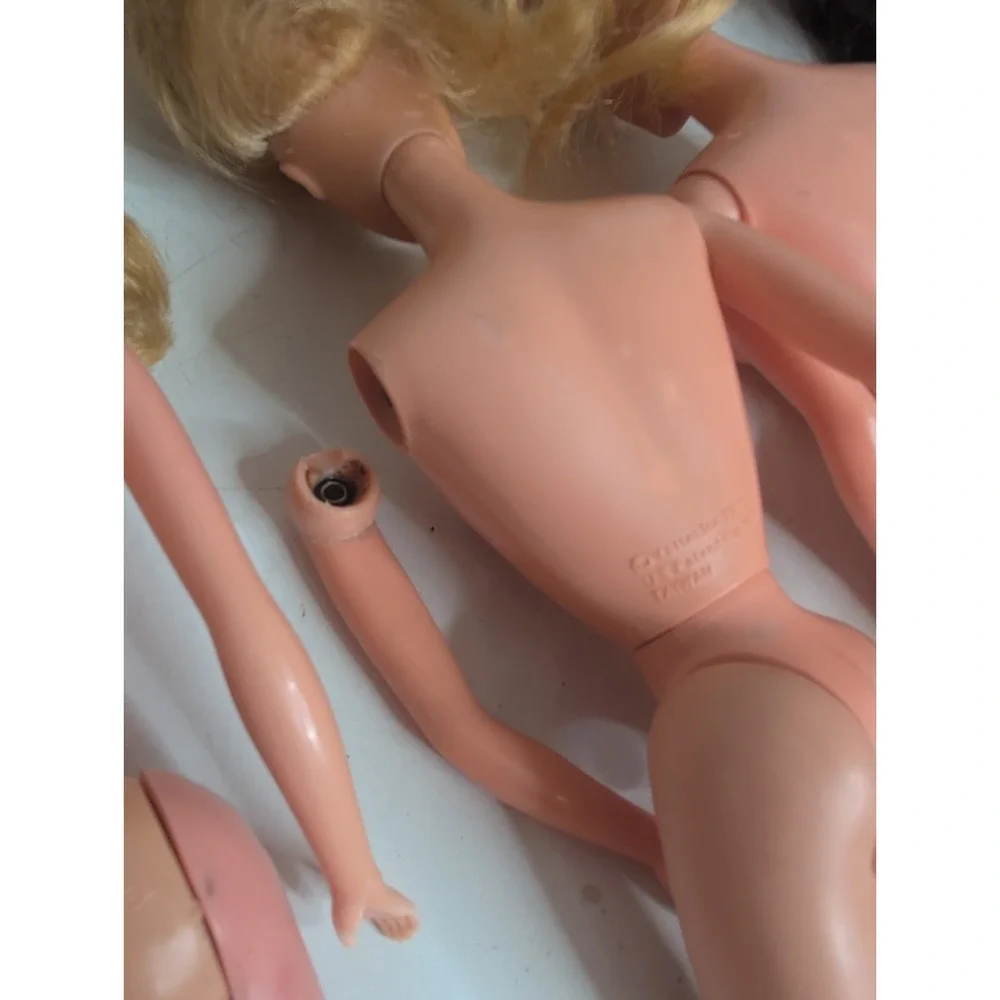 Lot of 8 Vintage Barbie Dolls Mattel - 1966 Bendable Knees